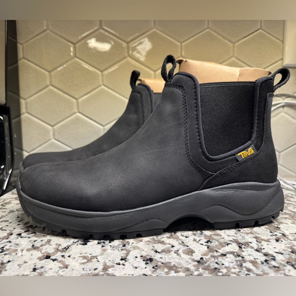 Teva Men's Black Tusayan Chelsea Boot
